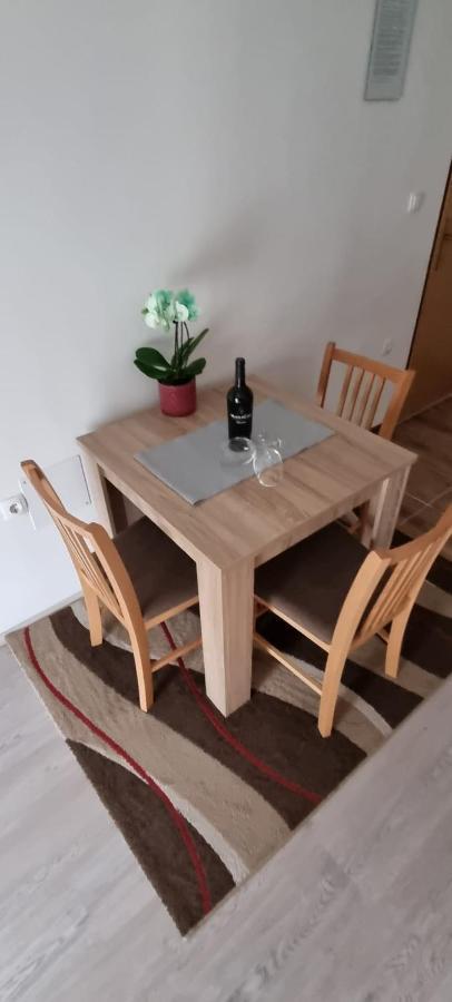 Apartmani Italo ビオグラード・ナ・モル エクステリア 写真