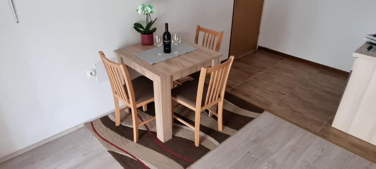 Apartmani Italo ビオグラード・ナ・モル エクステリア 写真