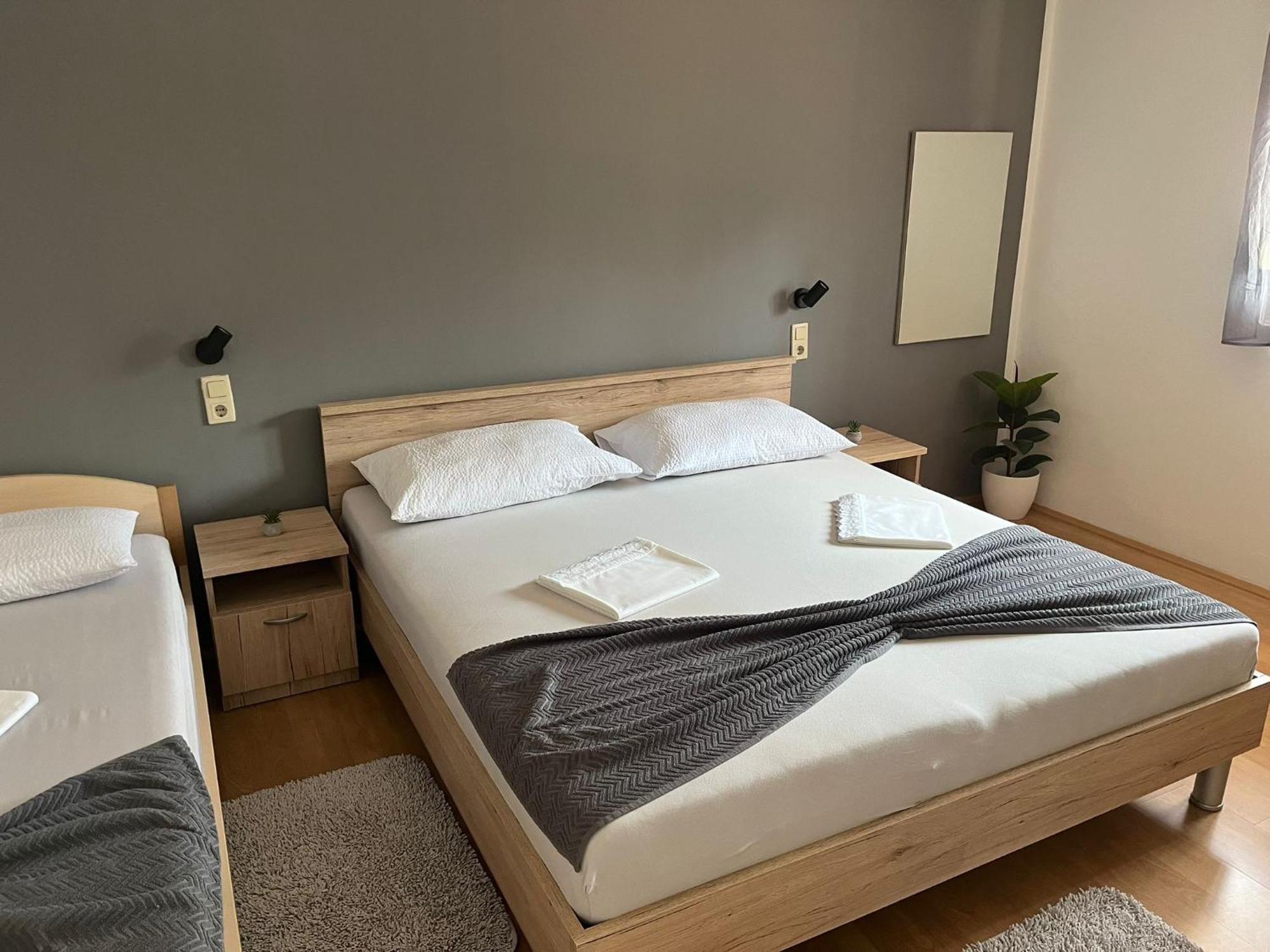 Apartmani Italo ビオグラード・ナ・モル エクステリア 写真